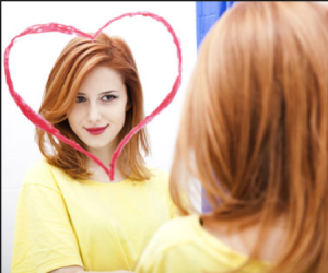 picture blog girl looking in mirror